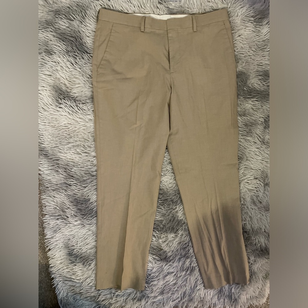 Express Men’s Khaki Dress pants. Size 32W X 30L.